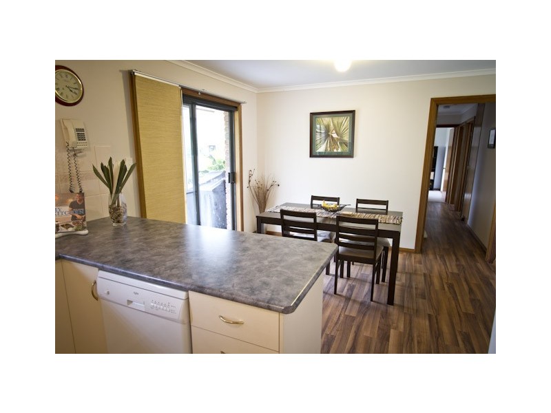 1 Glenmont Crescent, Mount Gambier SA 5290