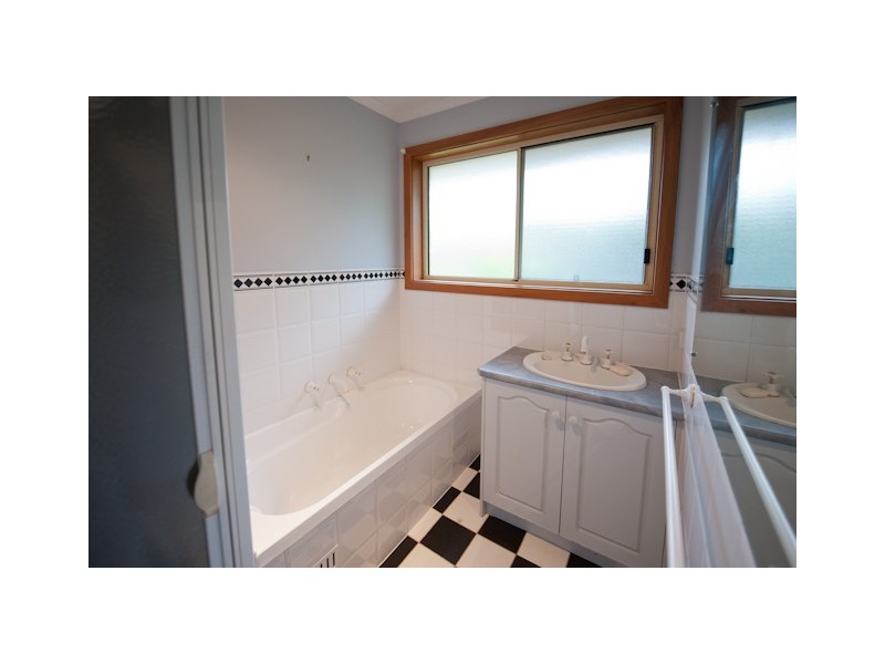 9 Braxton Close, Mount Gambier SA 5290