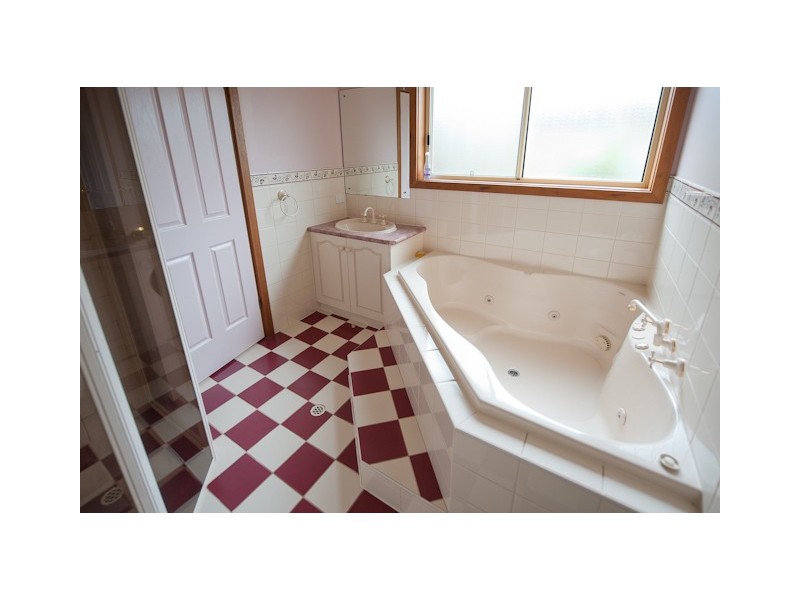 9 Braxton Close, Mount Gambier SA 5290