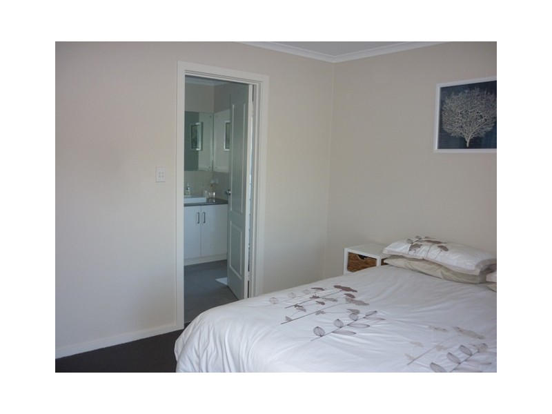2 Emerald Drive, Mount Gambier SA 5290