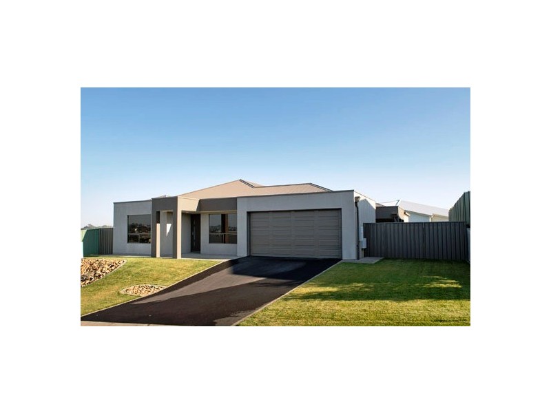 3 Colonel Light Place, Mount Gambier SA 5290