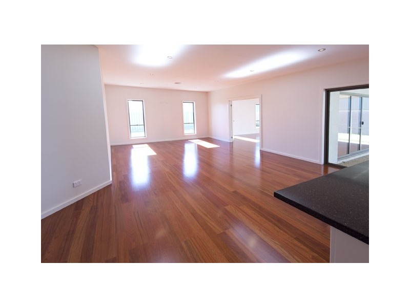 3 Colonel Light Place, Mount Gambier SA 5290