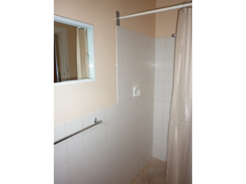 1/102 Wehl Street North, Mount Gambier SA 5290