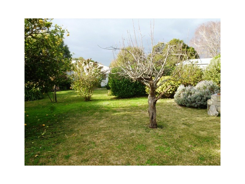 4 Dandaloo Place, Mount Gambier SA 5290
