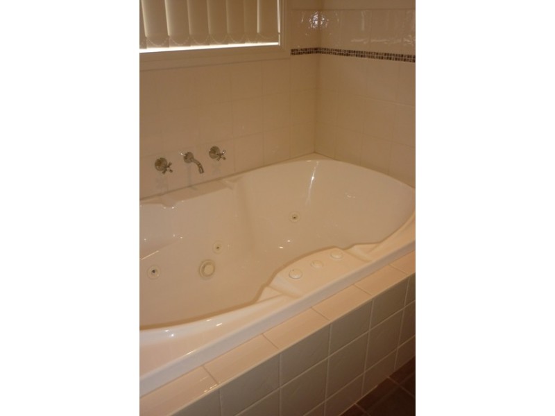 15 Lee Court, Mount Gambier SA 5290