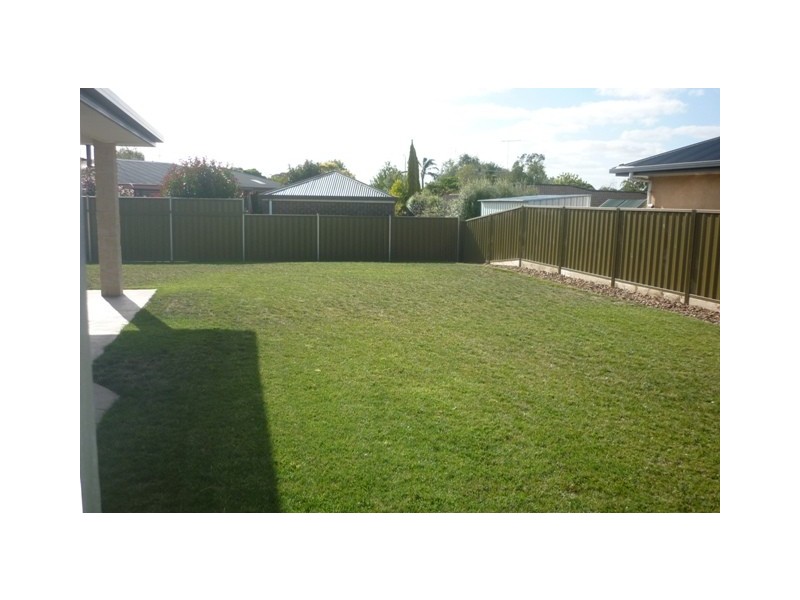 5 Silverbrook Avenue, Mount Gambier SA 5290