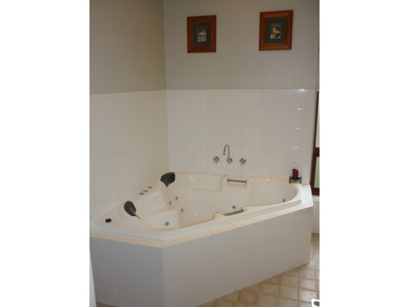 75 Wehl Street North, Mount Gambier SA 5290