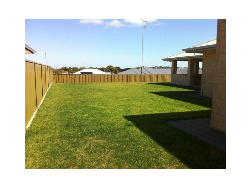 25 Hilltop Avenue, Mount Gambier SA 5290