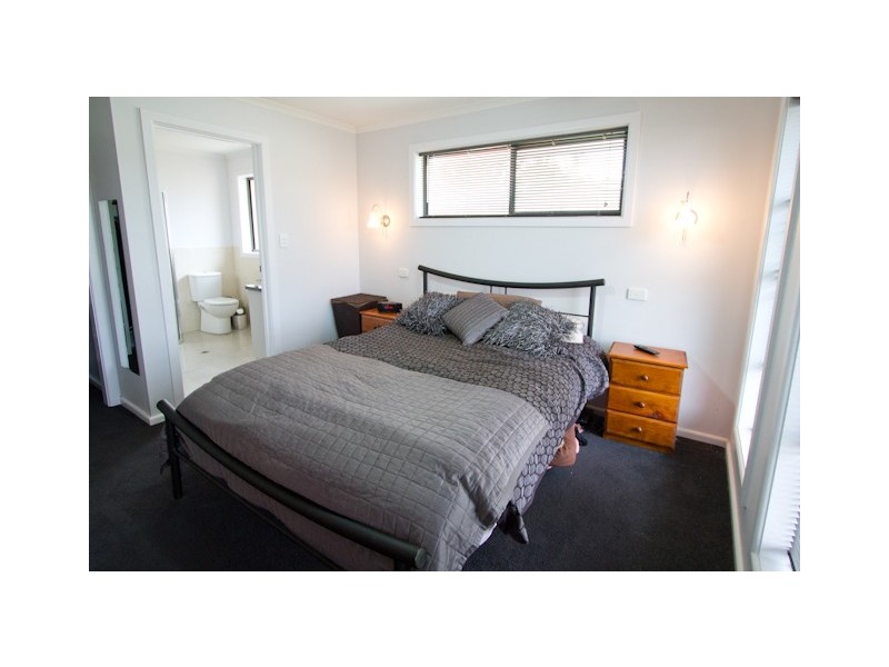 18 Gilmore Close, Mount Gambier SA 5290