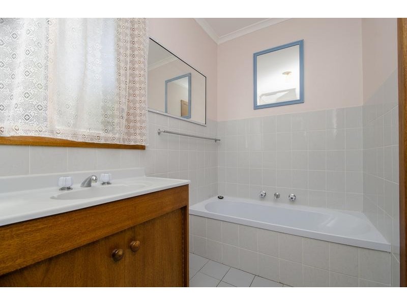 Unit 4 /22 Buronga Avenue, Mount Gambier SA 5290
