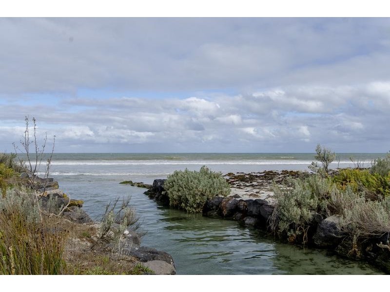 21 Eight Mile Creek Road, Eight Mile Creek SA 5291