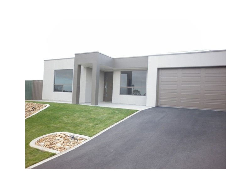 3 Colonel Light Place, Mount Gambier SA 5290