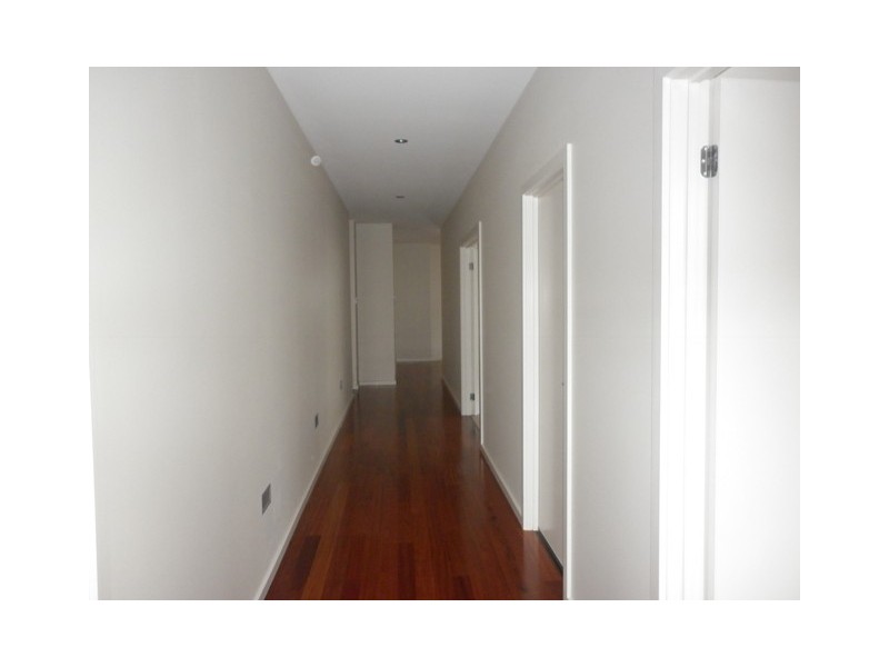 3 Colonel Light Place, Mount Gambier SA 5290