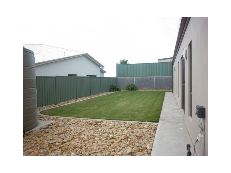 3 Colonel Light Place, Mount Gambier SA 5290