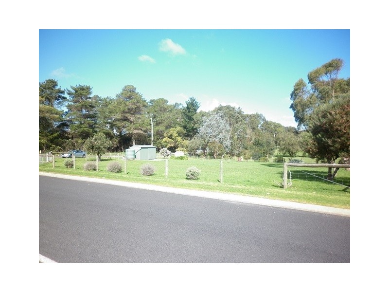 2 Border Road South, Donovans SA 5291