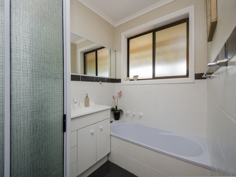 27 Bellshire Close, Mount Gambier SA 5290