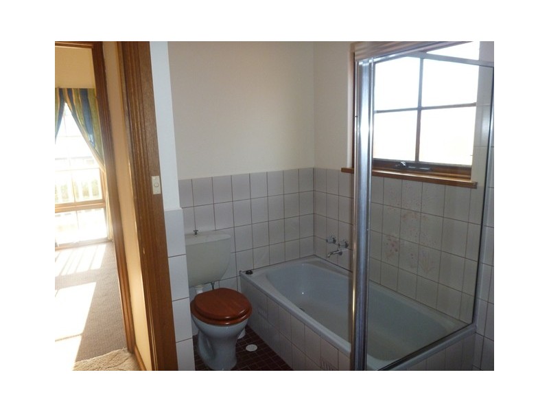 3/48 Crouch Street North, Mount Gambier SA 5290