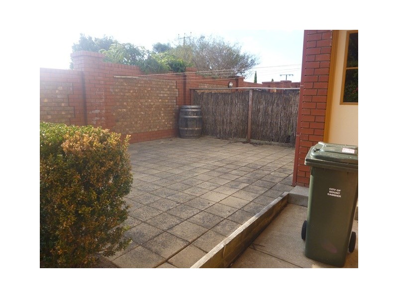 3/48 Crouch Street North, Mount Gambier SA 5290