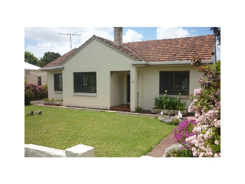 8 Umpherston Street, Mount Gambier SA 5290