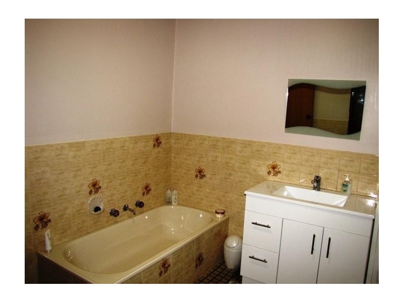 65 Jubilee Highway West, Mount Gambier SA 5290