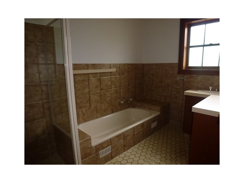 1/17 Heriot Street, Mount Gambier SA 5290