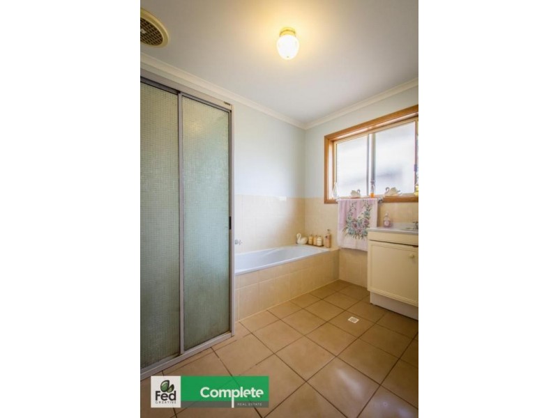 .. Murndal Court, Mount Gambier SA 5290