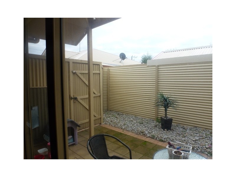 2/3 Henty Street, Mount Gambier SA 5290
