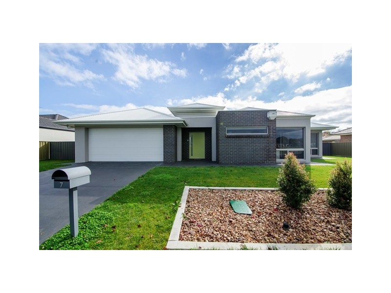 7 Lakewood Avenue, Mount Gambier SA 5290
