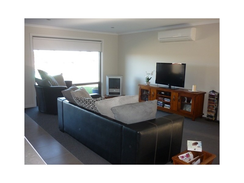 2 Emerald Drive, Mount Gambier SA 5290