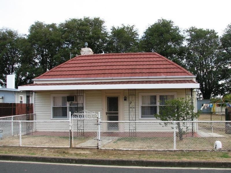 17 Mair Street, Kyneton VIC 3444