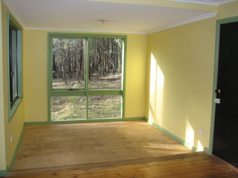 11 William Track, Glenlyon VIC 3461