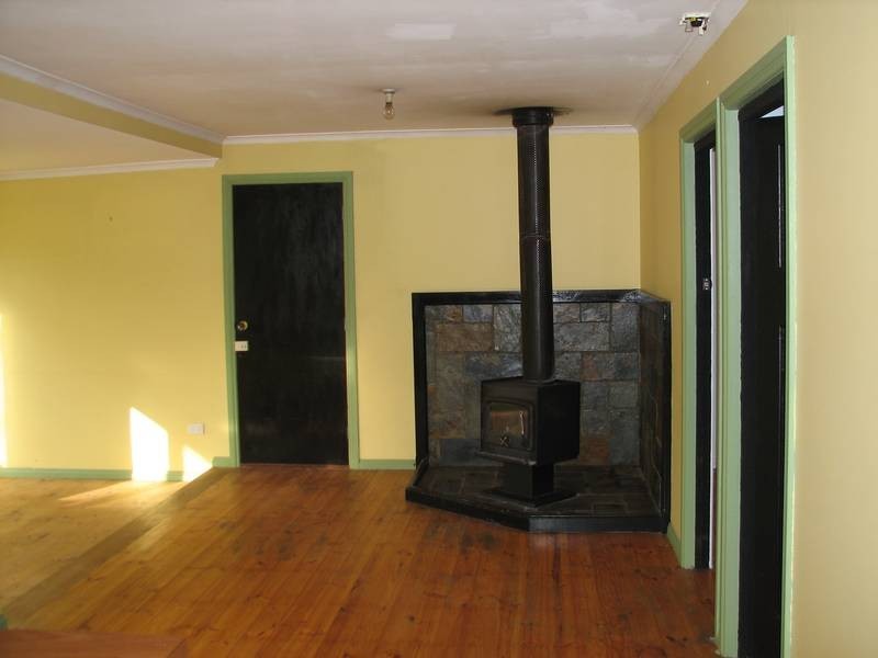 11 William Track, Glenlyon VIC 3461