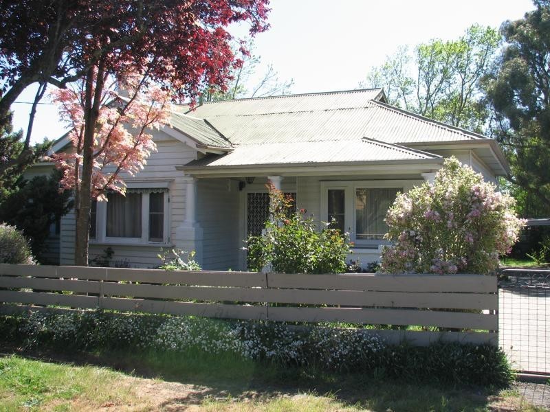 29 Powlett Street, Kyneton VIC 3444