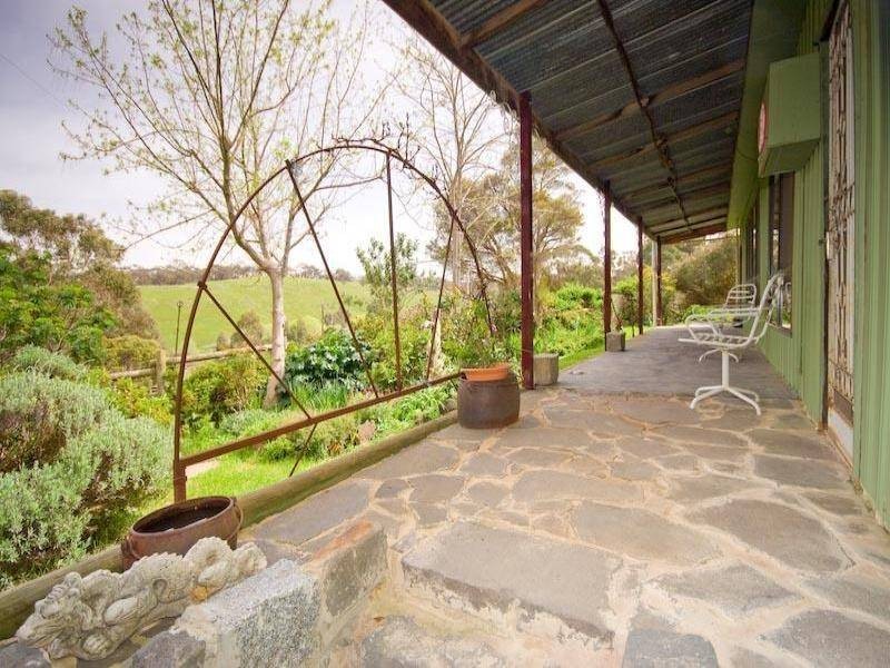 689 Vaughan Springs Road, Drummond North VIC 3446