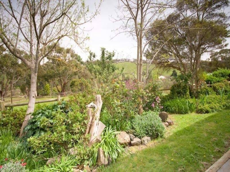 689 Vaughan Springs Road, Drummond North VIC 3446