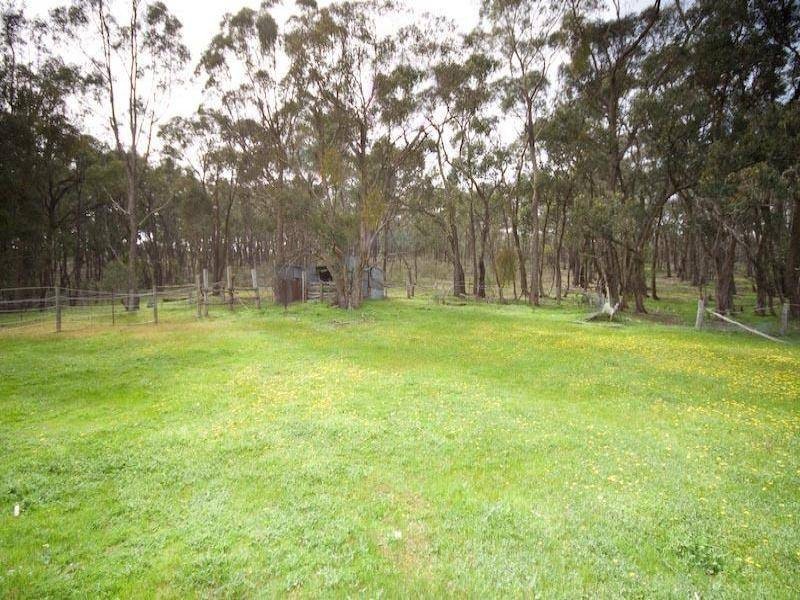 689 Vaughan Springs Road, Drummond North VIC 3446