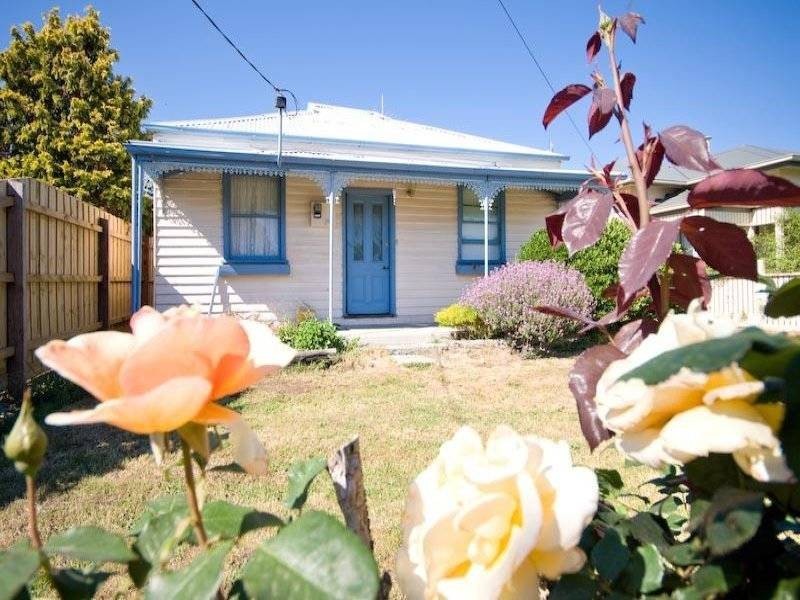 22 Lauriston Street, Kyneton VIC 3444