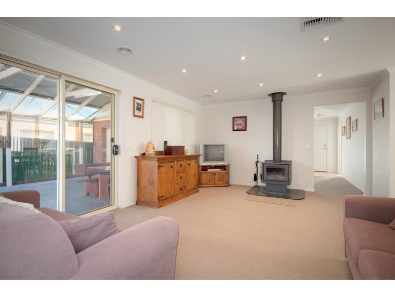17 Palmer Place, Kyneton VIC 3444