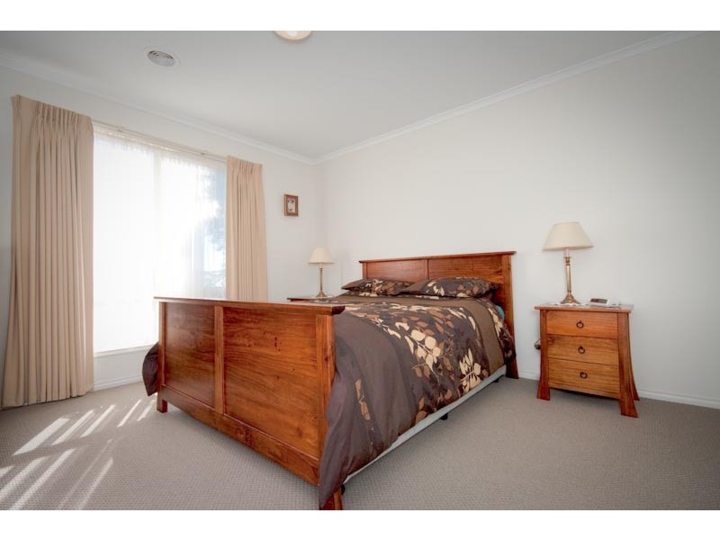 17 Palmer Place, Kyneton VIC 3444
