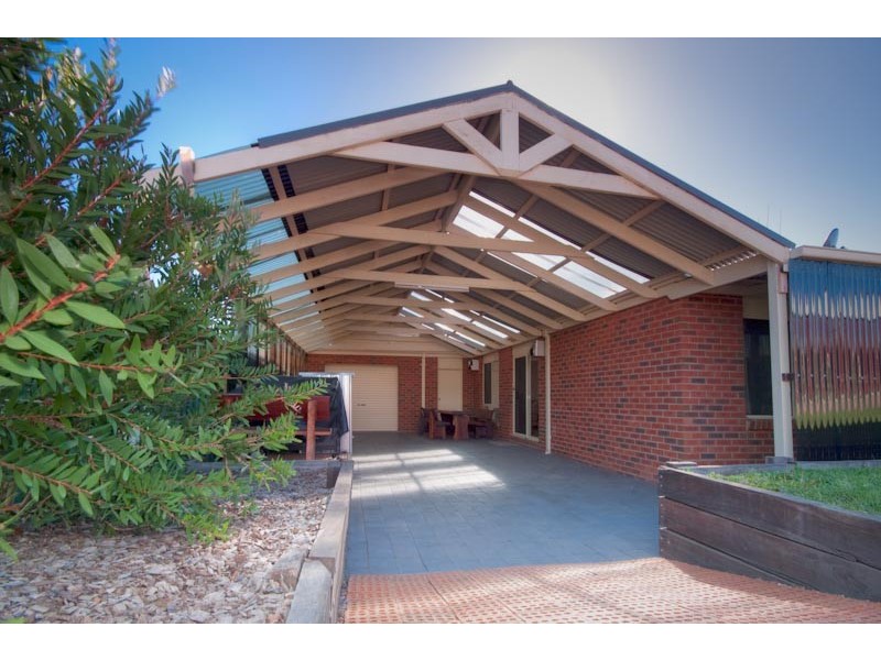 17 Palmer Place, Kyneton VIC 3444