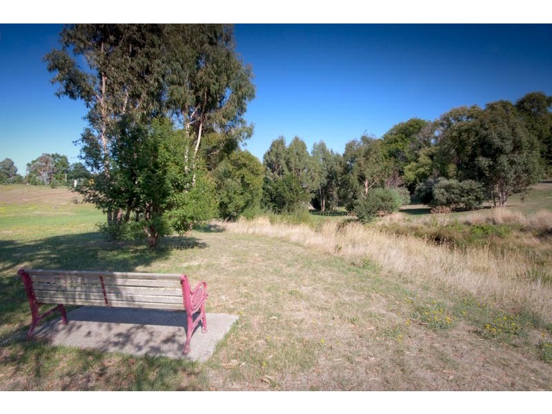 17 Palmer Place, Kyneton VIC 3444