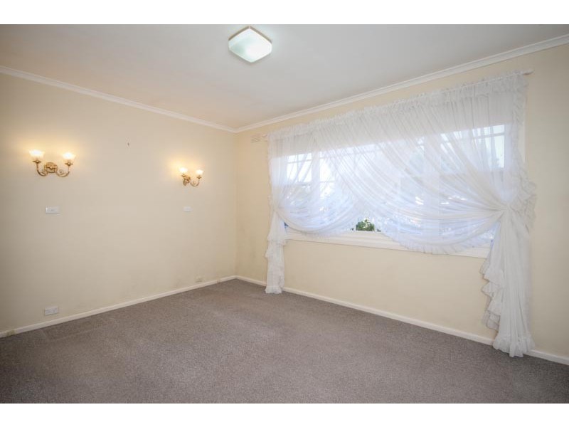 17 Sturt Street, Kyneton VIC 3444