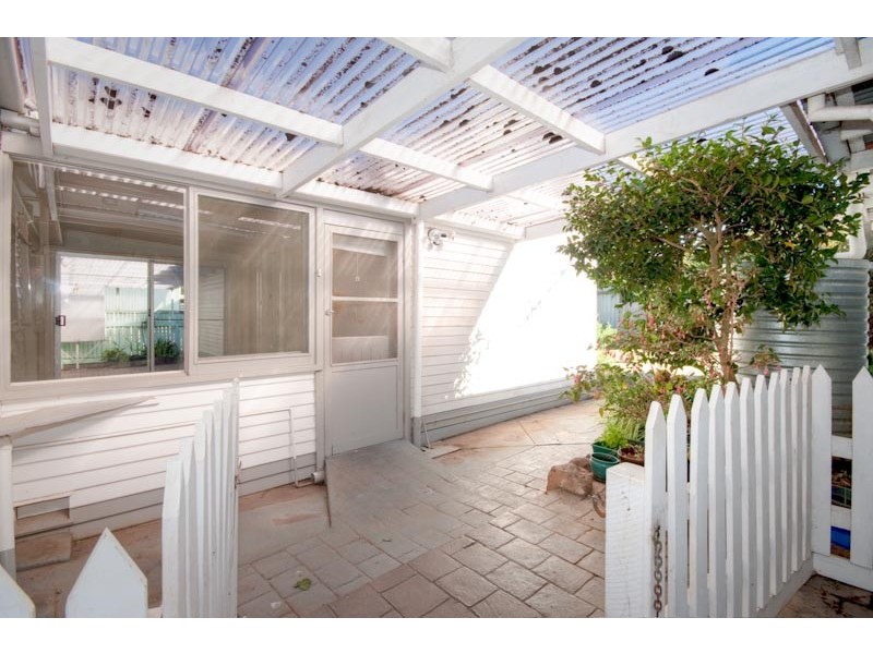 17 Sturt Street, Kyneton VIC 3444