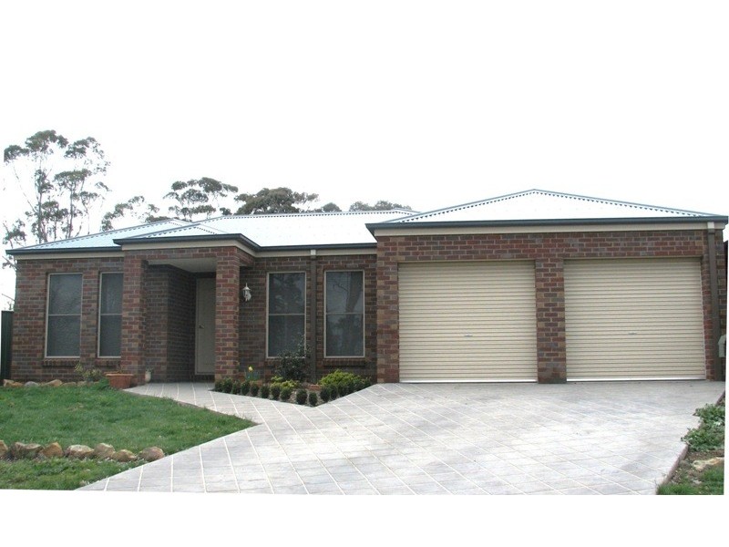 30 Warren Street, Kyneton VIC 3444