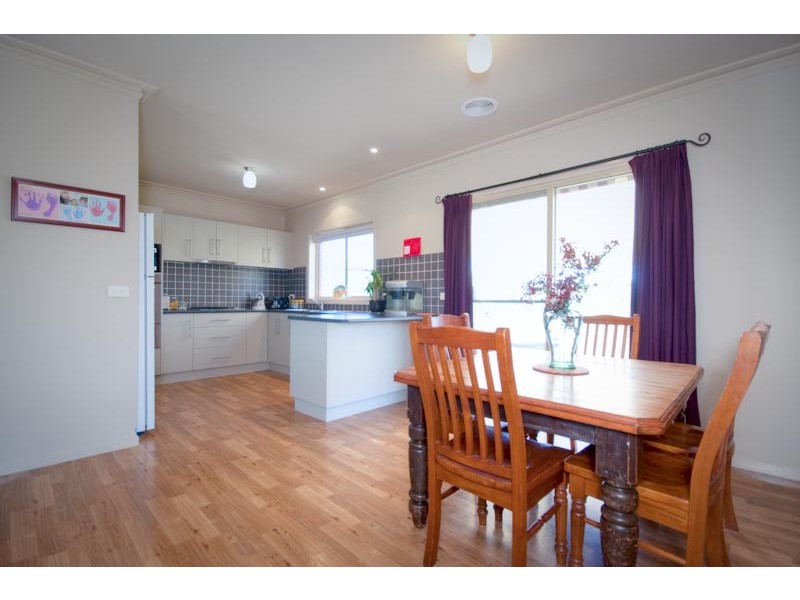 17 Fryes Road, Elphinstone VIC 3448
