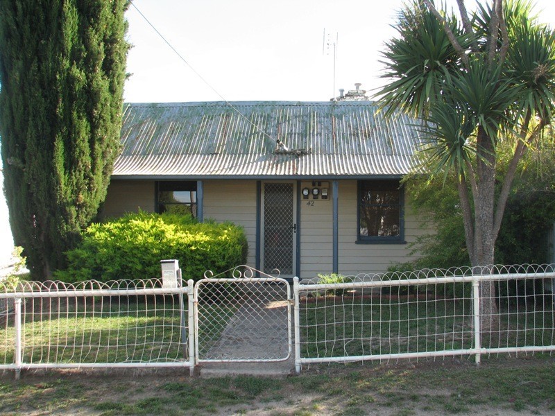 42 Hutton Street, Kyneton VIC 3444