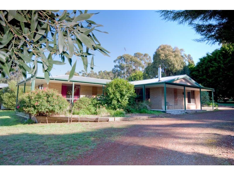 140 Paradise Valley Road, Spring Hill VIC 3444