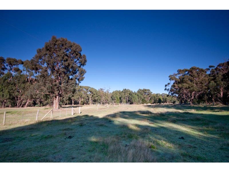 140 Paradise Valley Road, Spring Hill VIC 3444
