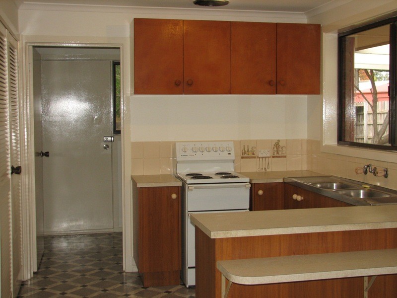 1 Rodney Drive, Woodend VIC 3442