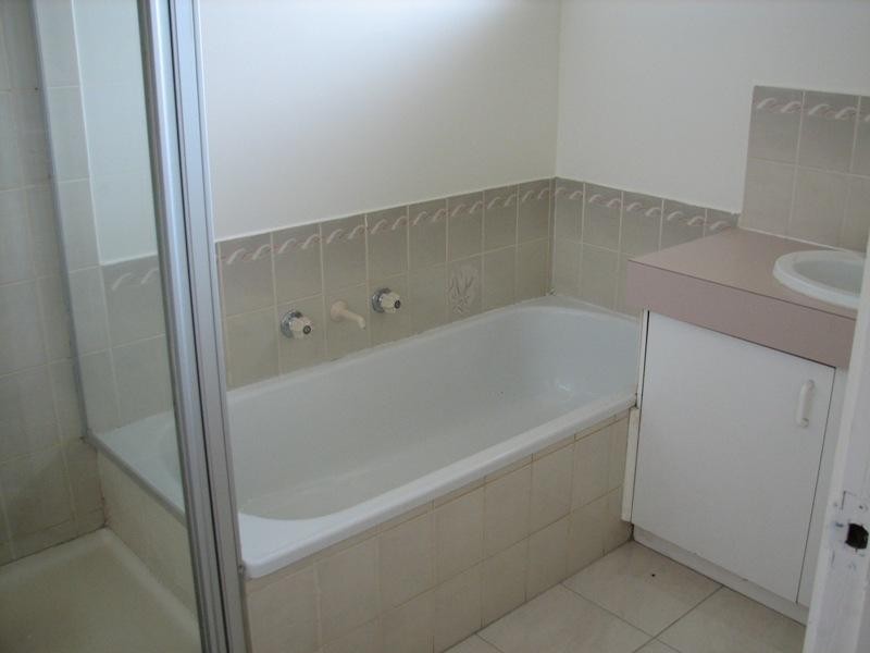 1 Rodney Drive, Woodend VIC 3442
